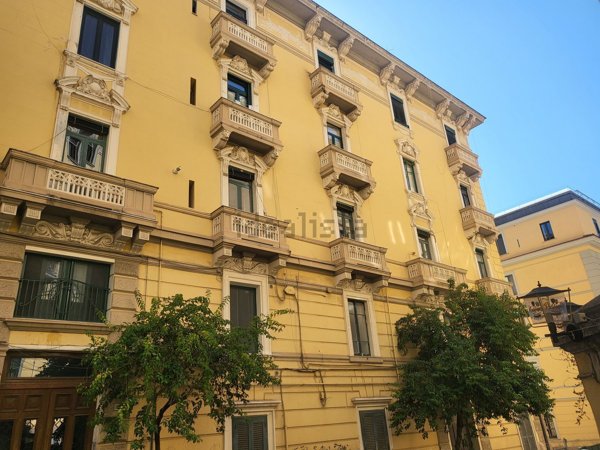 appartamento in vendita a Salerno in zona Centro Città