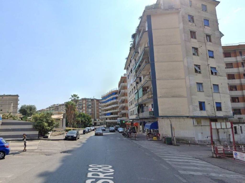 box auto in vendita a Salerno in zona Irno