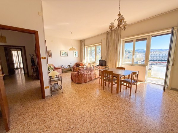 appartamento in vendita a Salerno in zona Centro Città