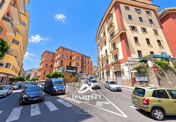 appartamento in vendita a Salerno in zona Centro Città