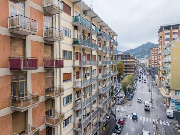 appartamento in vendita a Salerno in zona Centro Città