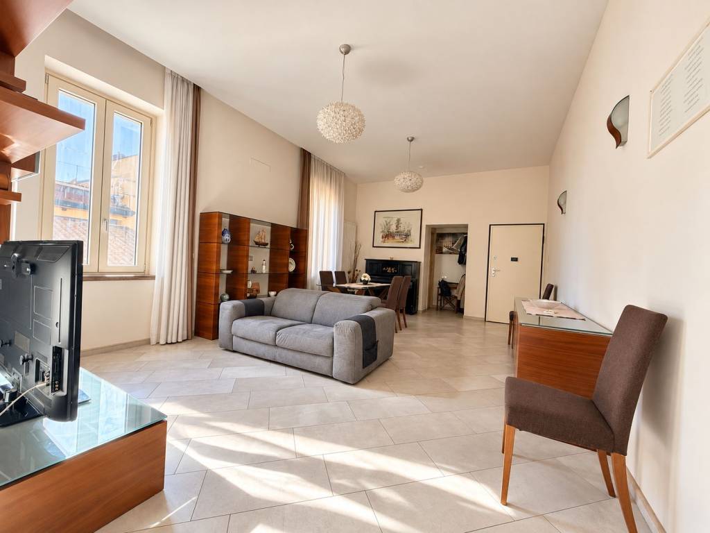 appartamento in vendita a Salerno in zona Centro Città