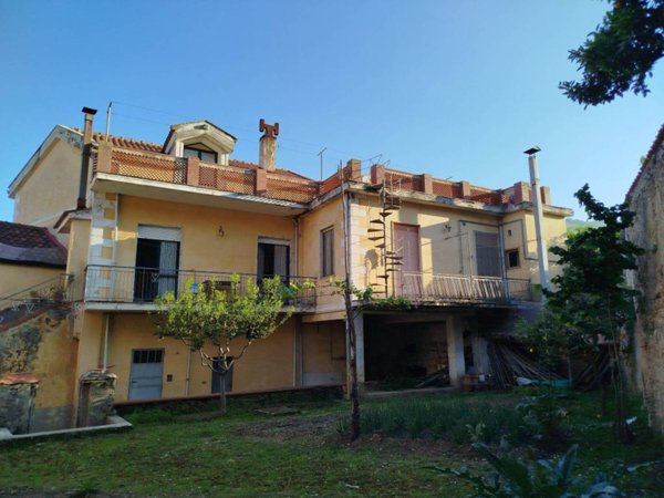 casa indipendente in vendita a San Cipriano Picentino