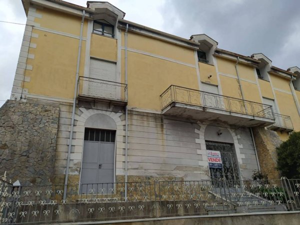 casa indipendente in vendita a San Cipriano Picentino