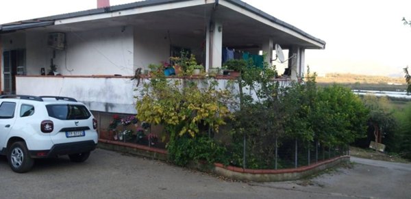 esavano in vendita a San Cipriano Picentino