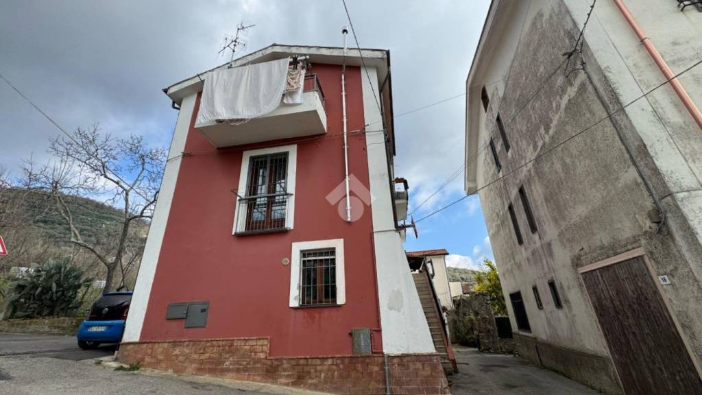 casa indipendente in vendita a San Cipriano Picentino
