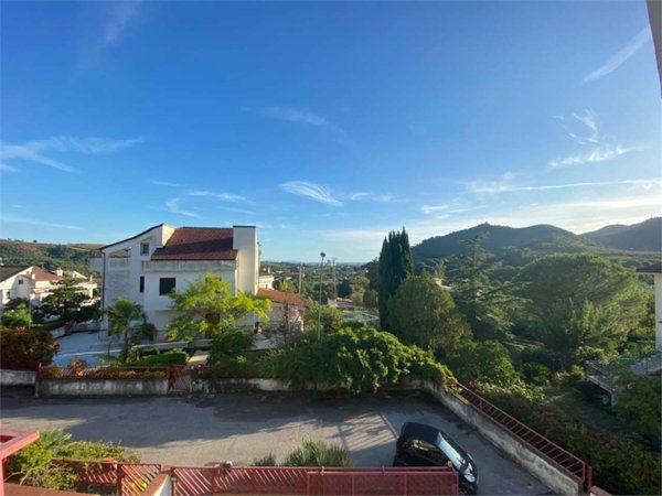 casa indipendente in vendita a San Cipriano Picentino