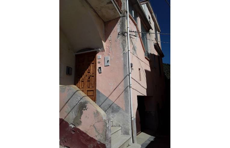 casa indipendente in vendita a San Cipriano Picentino in zona Vignale