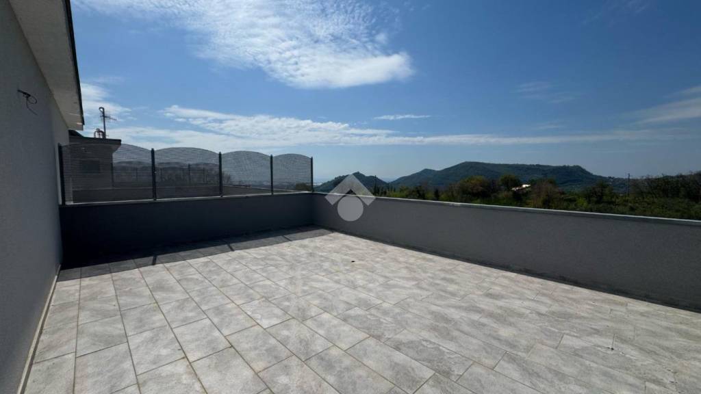 casa indipendente in vendita a San Cipriano Picentino in zona Pezzano