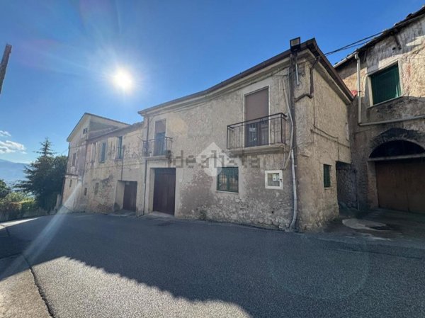 casa indipendente in vendita a San Cipriano Picentino