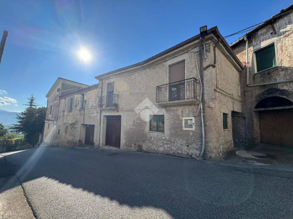 casa indipendente in vendita a San Cipriano Picentino