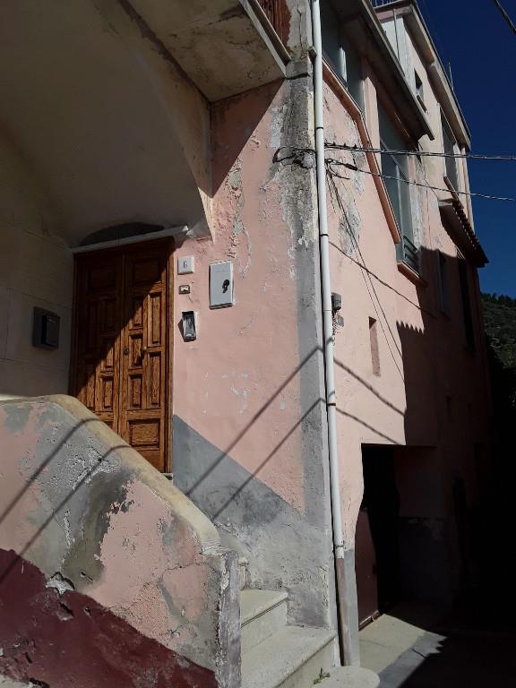 casa indipendente in vendita a San Cipriano Picentino in zona Vignale