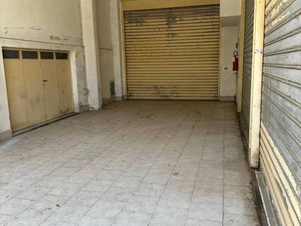 negozio in vendita a San Cipriano Picentino in zona Pezzano