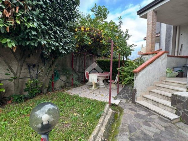 casa indipendente in vendita a San Cipriano Picentino in zona Campigliano