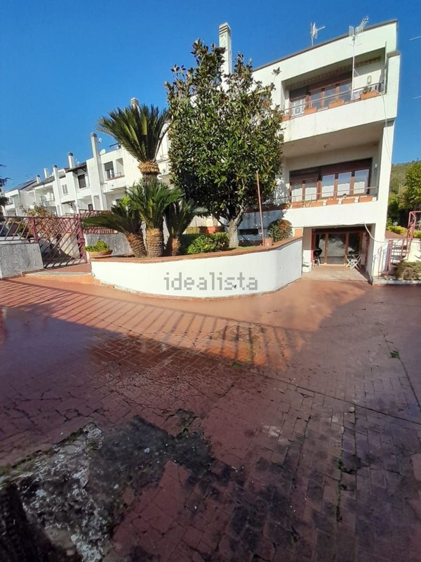 casa indipendente in vendita a San Cipriano Picentino in zona Campigliano