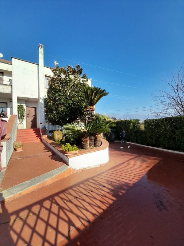 casa indipendente in vendita a San Cipriano Picentino in zona Campigliano