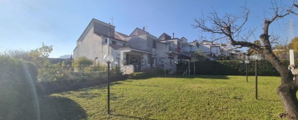 casa indipendente in vendita a San Cipriano Picentino in zona Campigliano