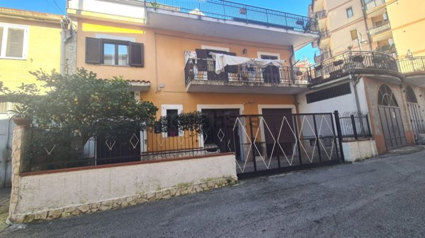 casa semindipendente in vendita a San Cipriano Picentino