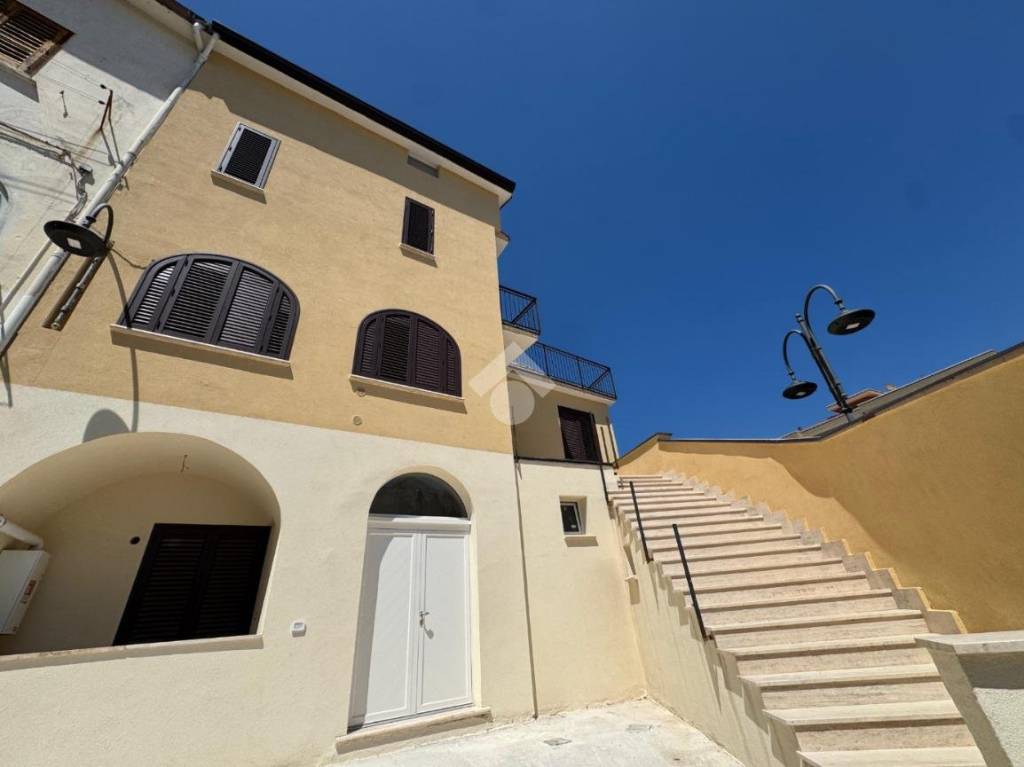 casa indipendente in vendita a San Cipriano Picentino