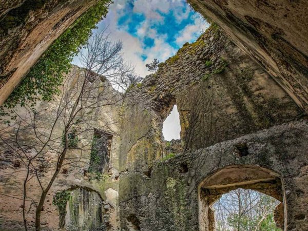 intera palazzina in vendita a San Cipriano Picentino