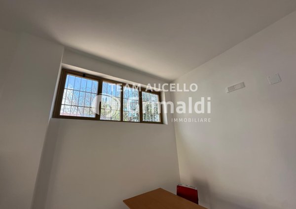 locale commerciale in vendita a San Cipriano Picentino in zona Pezzano