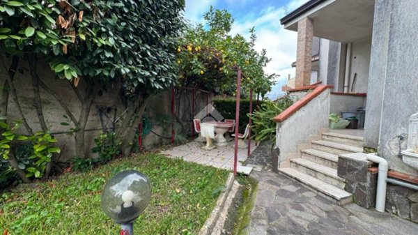 casa indipendente in vendita a San Cipriano Picentino in zona Campigliano