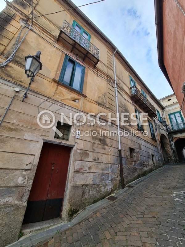 casa indipendente in vendita a San Cipriano Picentino in zona Pezzano