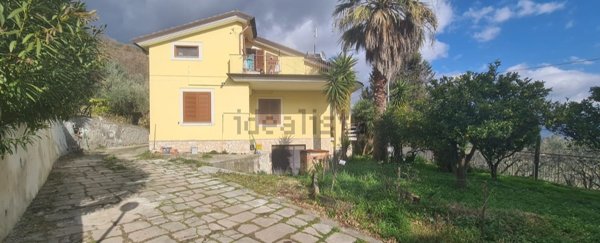 casa indipendente in vendita a San Cipriano Picentino in zona Vignale