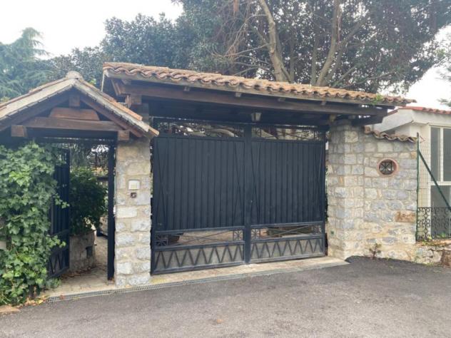 casa indipendente in vendita a San Giovanni a Piro in zona Scario