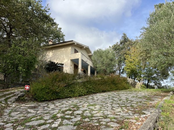 casa indipendente in vendita a San Giovanni a Piro