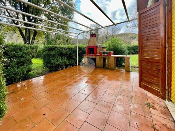 casa indipendente in vendita a San Giovanni a Piro in zona Scario