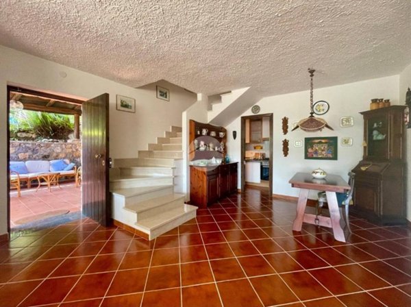 casa indipendente in vendita a San Giovanni a Piro in zona Scario