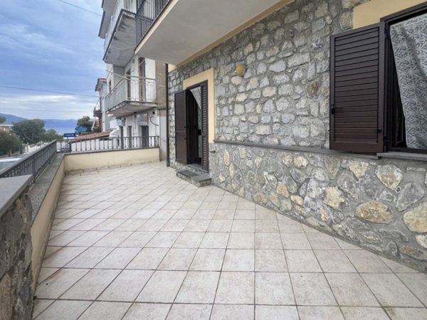 appartamento in vendita a San Giovanni a Piro in zona Scario