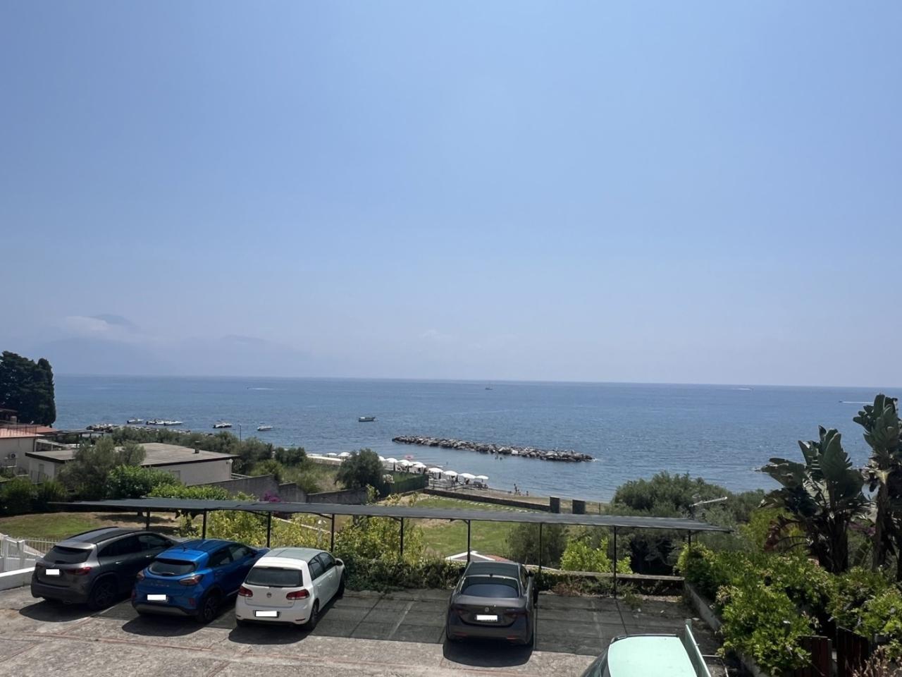 appartamento in vendita a San Giovanni a Piro in zona Scario