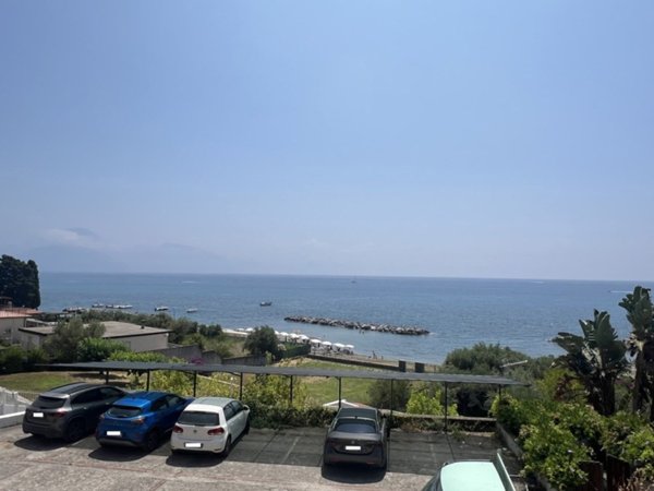 appartamento in vendita a San Giovanni a Piro in zona Scario