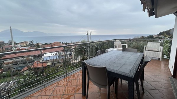 appartamento in vendita a San Giovanni a Piro in zona Scario