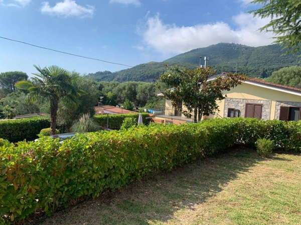 appartamento in vendita a San Giovanni a Piro in zona Scario