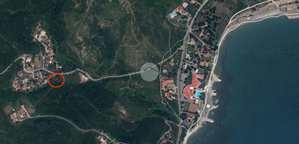 casa indipendente in vendita a San Giovanni a Piro in zona Scario