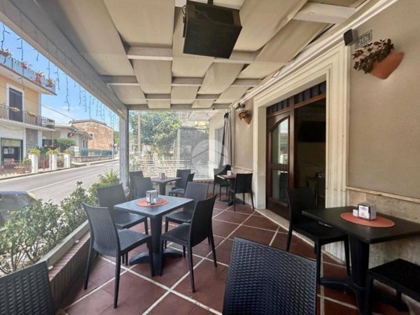 negozio in vendita a San Giovanni a Piro in zona Scario