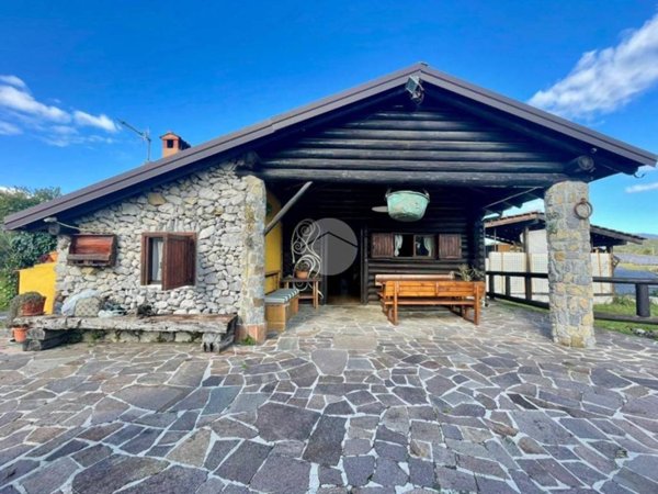 casa indipendente in vendita a San Giovanni a Piro