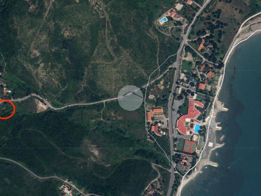 casa indipendente in vendita a San Giovanni a Piro in zona Scario