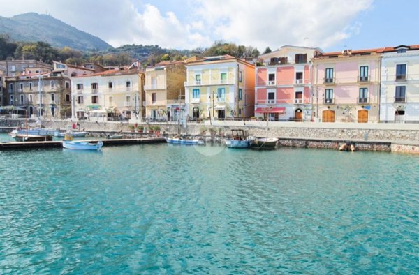 appartamento in vendita a San Giovanni a Piro in zona Scario