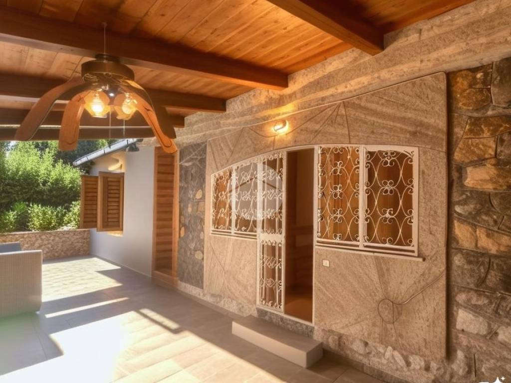 casa indipendente in vendita a San Giovanni a Piro in zona Scario