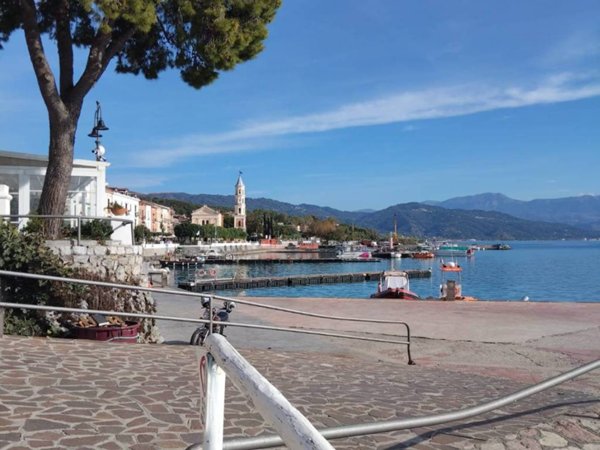 appartamento in vendita a San Giovanni a Piro in zona Scario