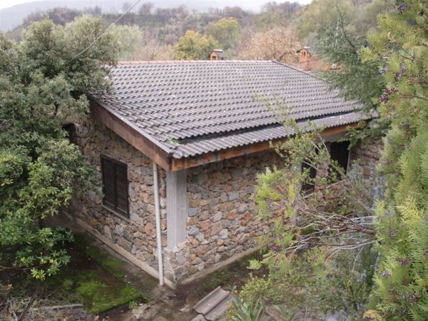casa indipendente in vendita a San Giovanni a Piro in zona Scario
