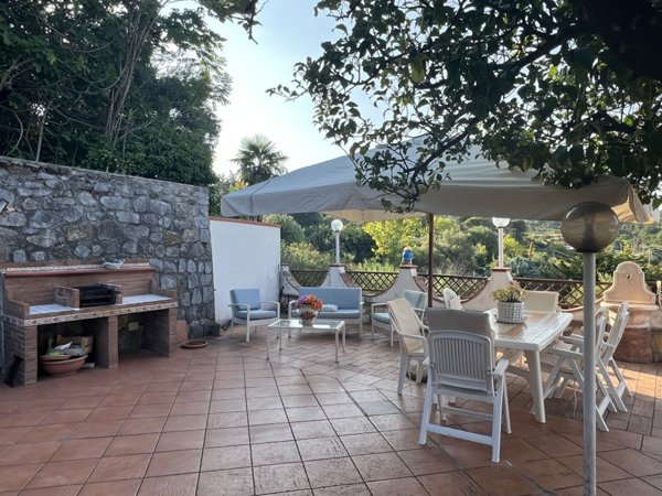 appartamento in vendita a San Giovanni a Piro in zona Scario