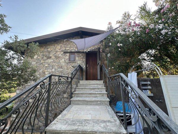 appartamento in vendita a San Giovanni a Piro in zona Scario
