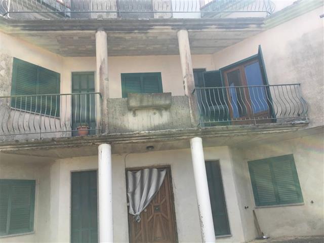 casa indipendente in vendita a San Gregorio Magno