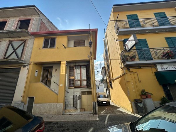 casa indipendente in vendita a San Gregorio Magno