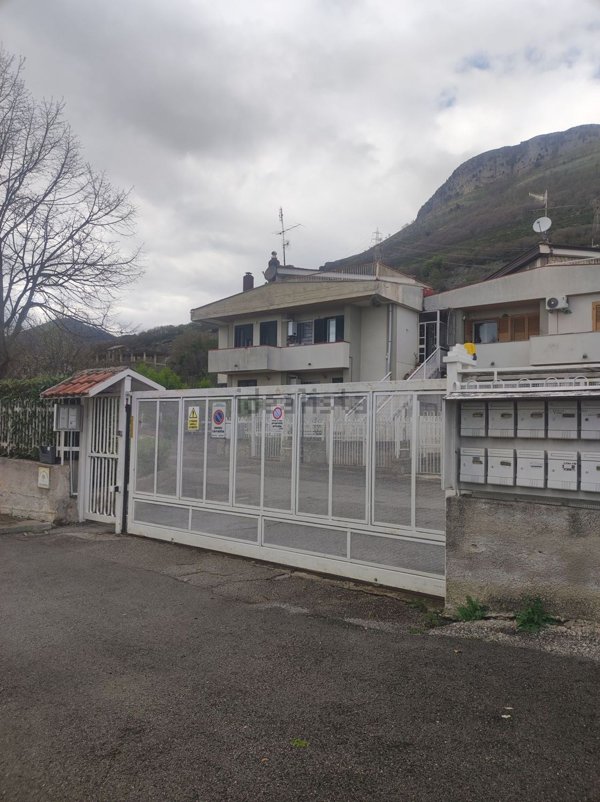 casa indipendente in vendita a San Mango Piemonte